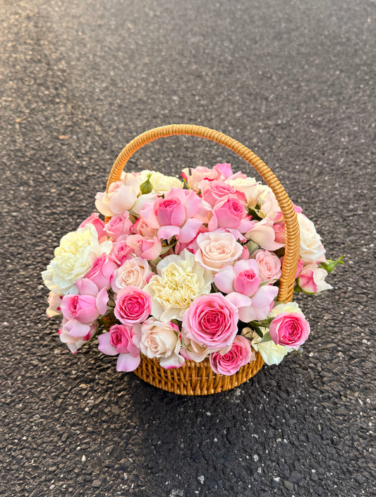 Round Rosy Blush Basket